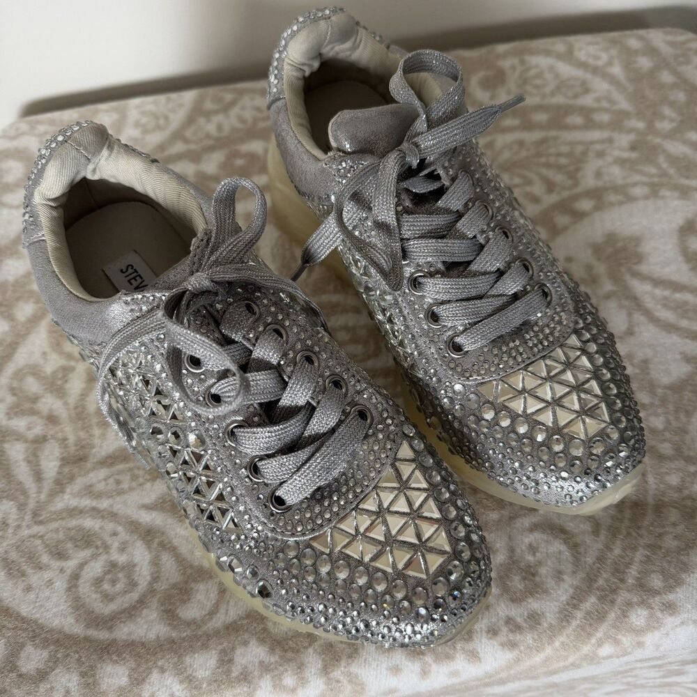 Women’s Steve Madden Embellished Carissa Sneakers (Size 7) sparkly unique